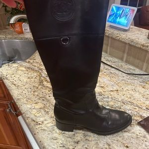 New without tag boots etienne Aigner boots never worn 8.5